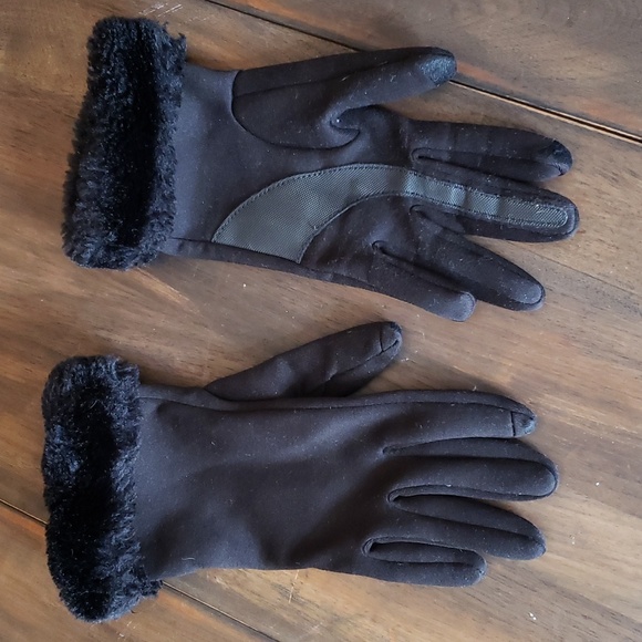 Isotoner Thinsulate Faux Fur Trim Fleece Gloves OS - Picture 2 of 5